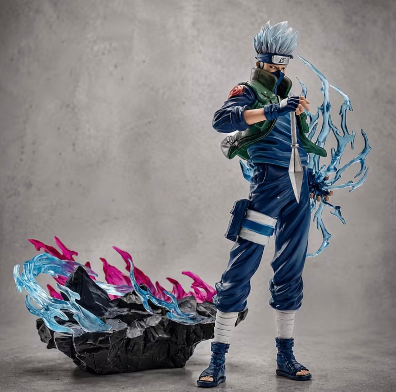Naruto: أنمي كاكاشي مع نسخة قاعدة أرضية
