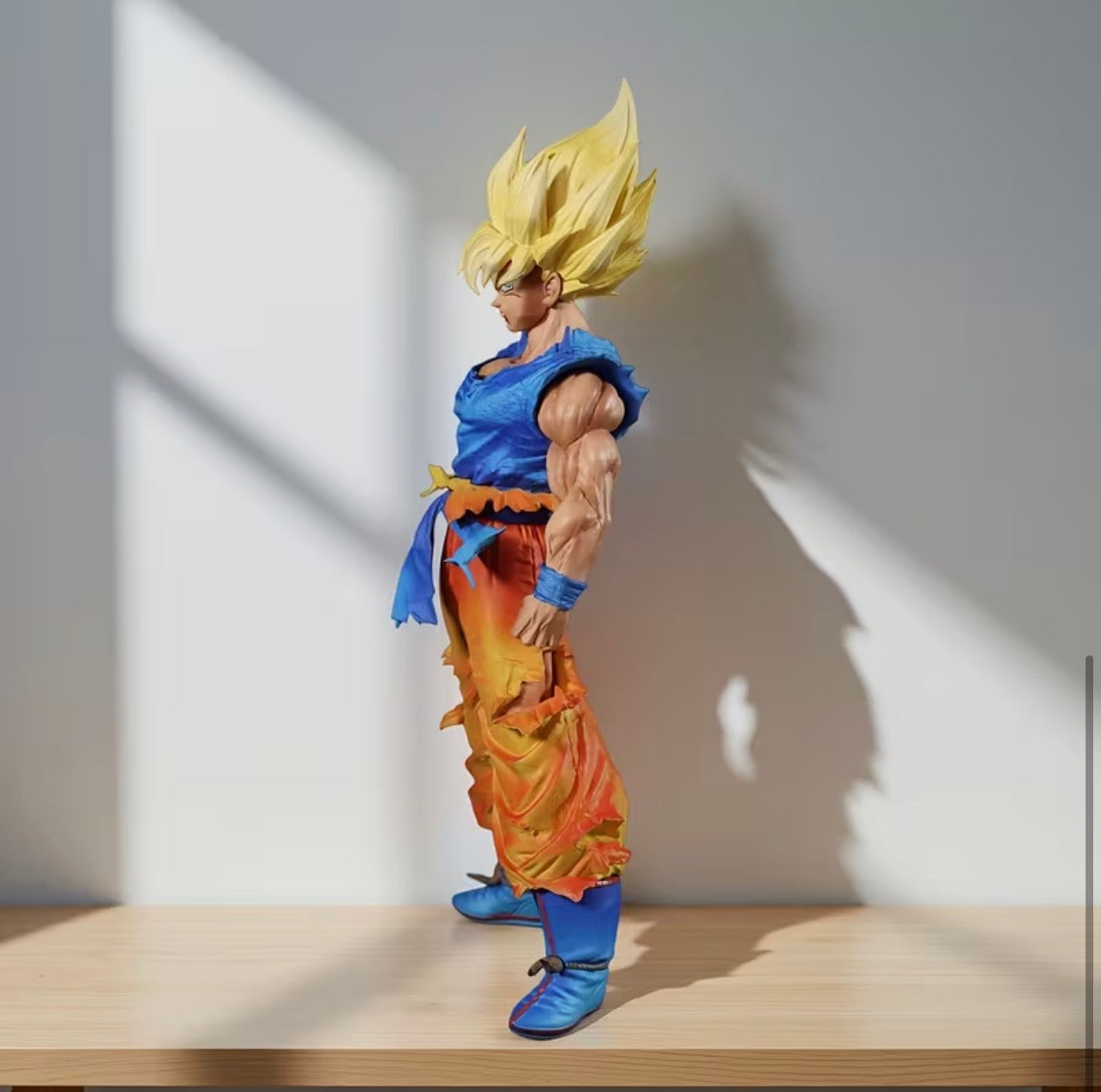 Dragon Ball: Super Saiyan Goku Warrior Edition