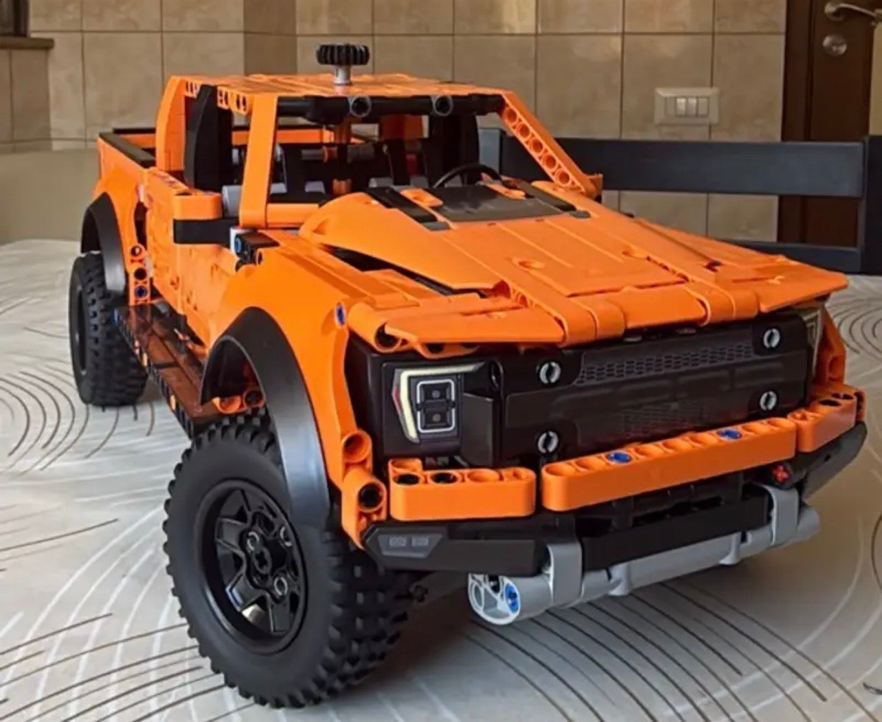 4x4 Off-Road Pickup Building Blocks Set – 1100 Pieces