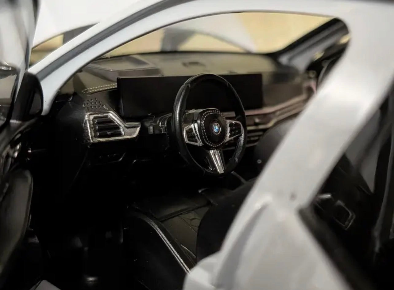 Jinba: BMW X5 M Competition - Officially licensed
