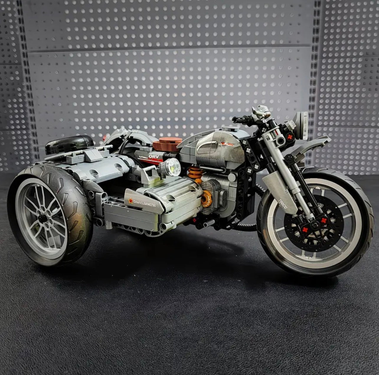 Custom Motorcycle Trike Building Blocks Set – 808 Pieces